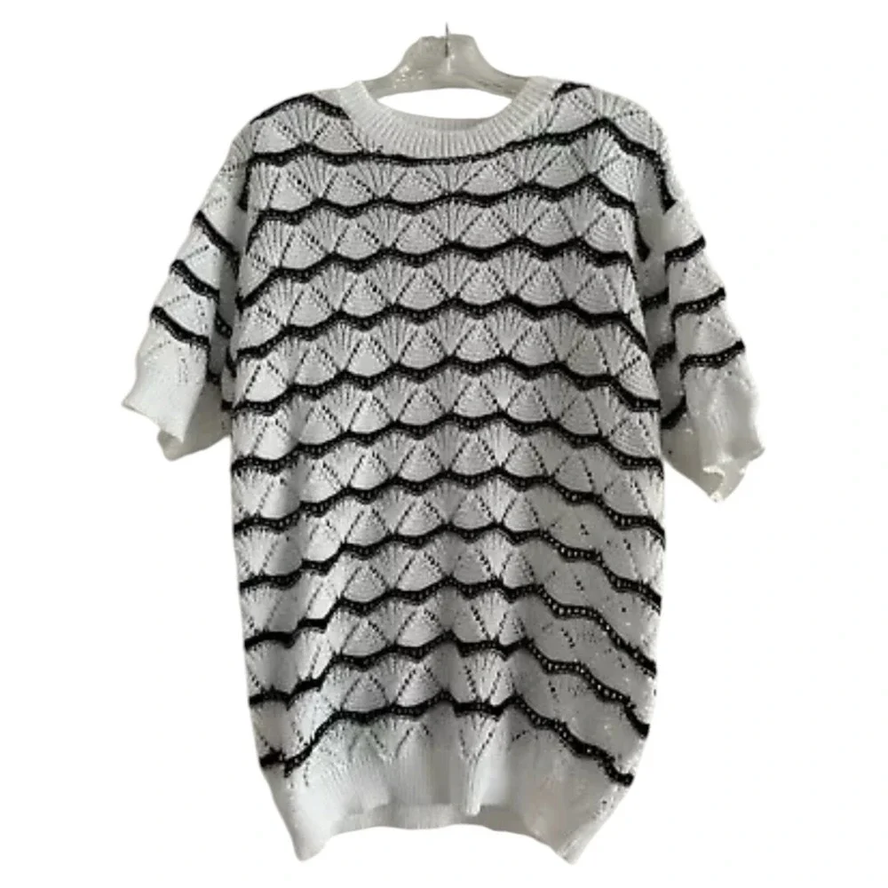 Wave Sweater Mens's Black & White Pullover Short Sleeve Knit Top-SMALL